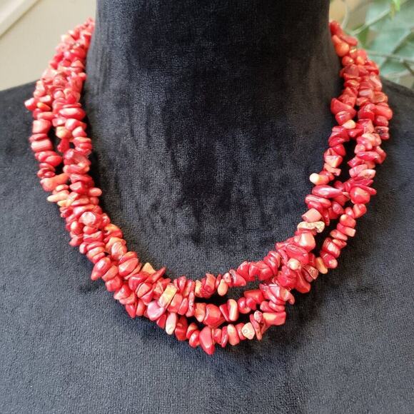 Womens Red Coral 3 Layer Dyed Shell Beaded Necklace Jewelry with Lobster Clasp - Picture 1 of 7